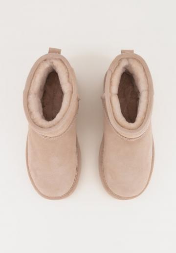 Зимние ботинки