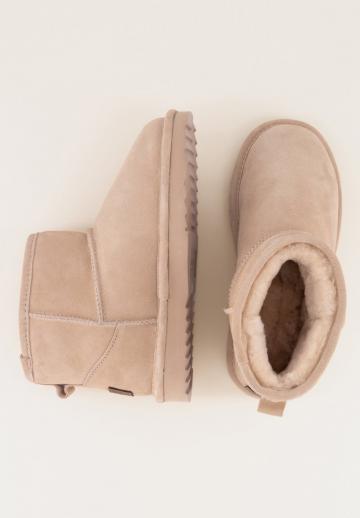 Зимние ботинки