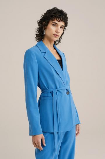 Длинный блейзер