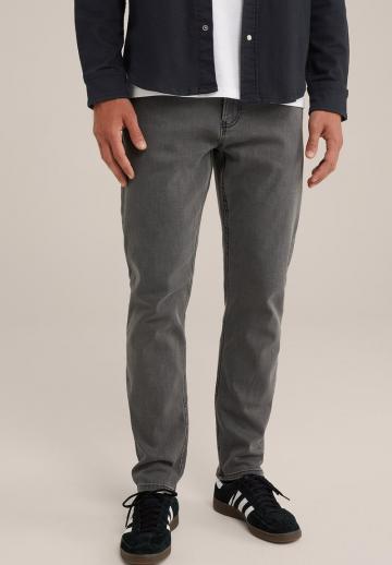 Узкие джинсы