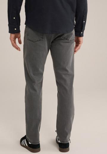 Узкие джинсы