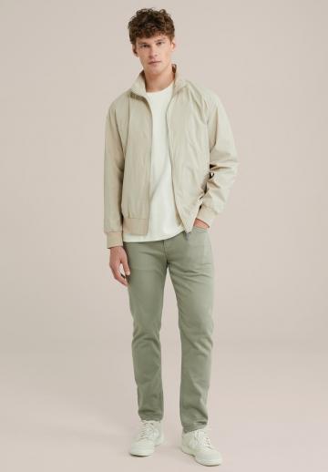 Узкие джинсы