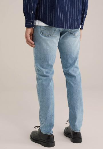 Узкие джинсы