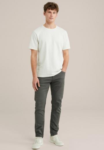 Узкие джинсы