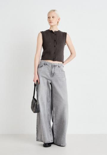 Джинсовая жилетка