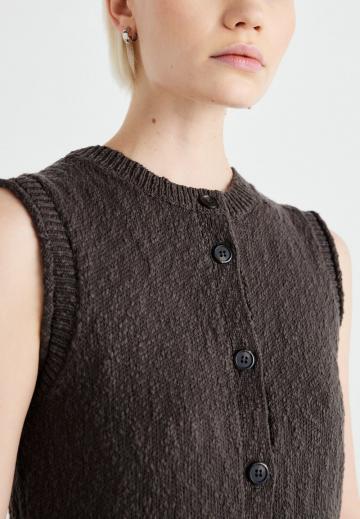 Джинсовая жилетка