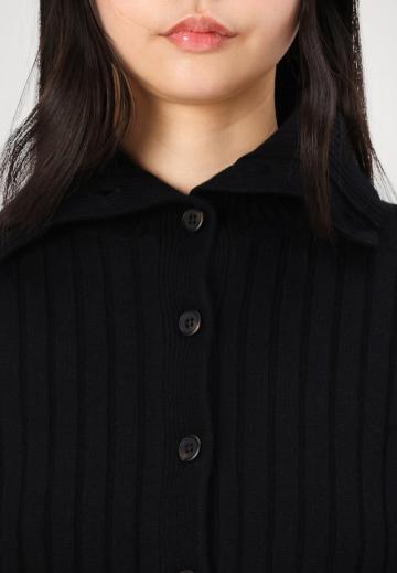 Вязаный жилет