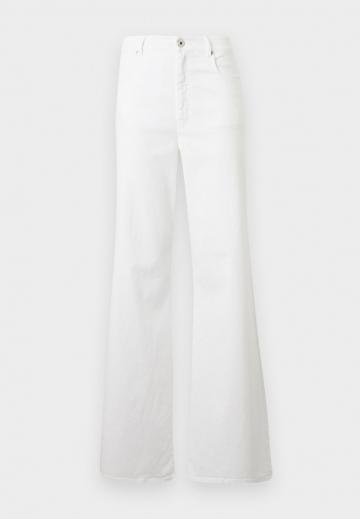 Джинсы бойфренда