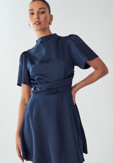 Короткое платье