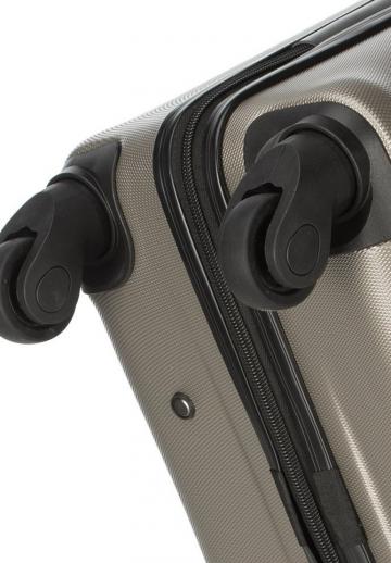 Чемодан на колесах