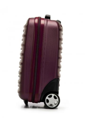 Чемодан на колесах