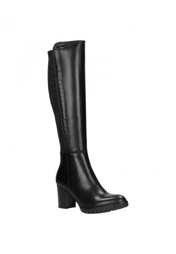 Высокие сапоги