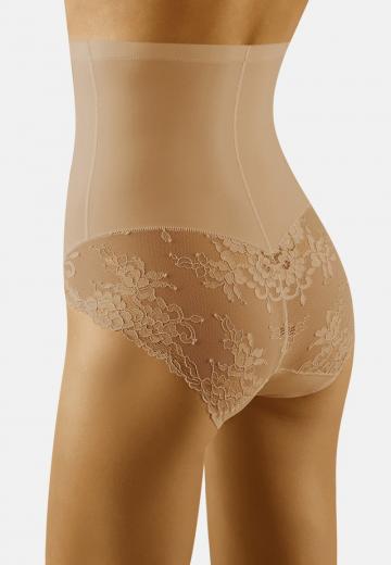 Трусы на бедрах