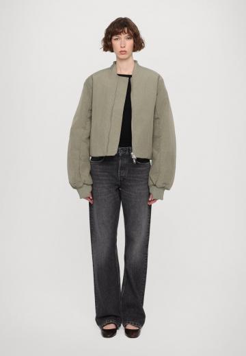 Джинсы бойфренда