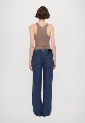 Джинсы бойфренда