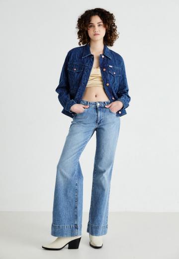 Джинсовая куртка