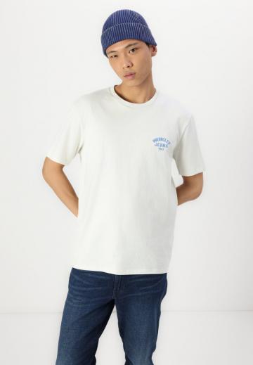 Узкие джинсы