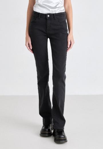 Клешеные брюки