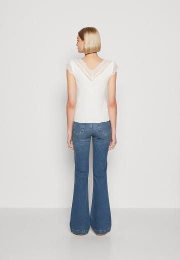 Кружевная блузка