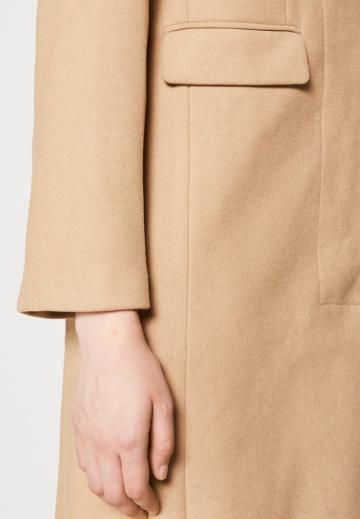 Шерстяное пальто