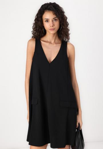 Короткое платье