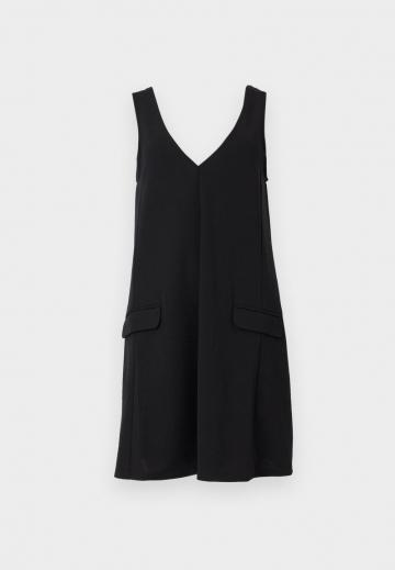 Короткое платье