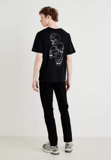 Узкие джинсы