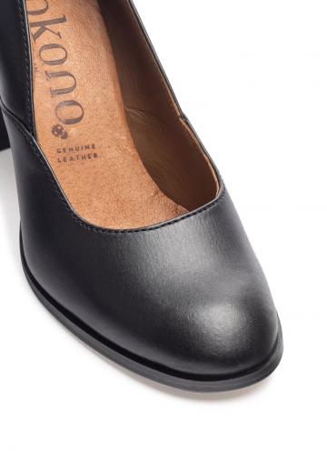 Туфли с высоким носом