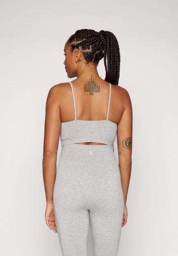 Спортивный бюстгальтер