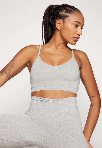 Спортивный бюстгальтер