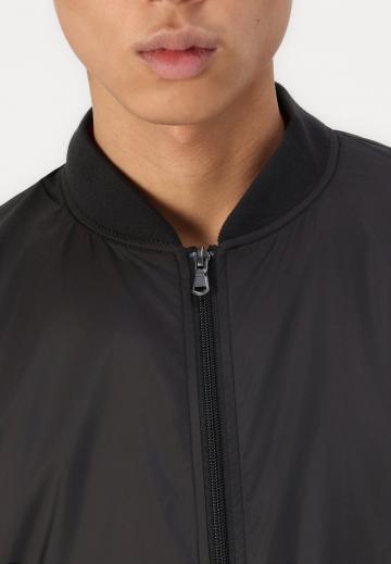 Куртка бомбер