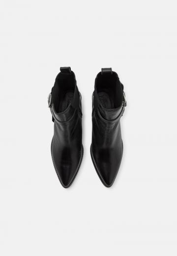 Ковбойские сапожки