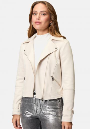 Короткая куртка