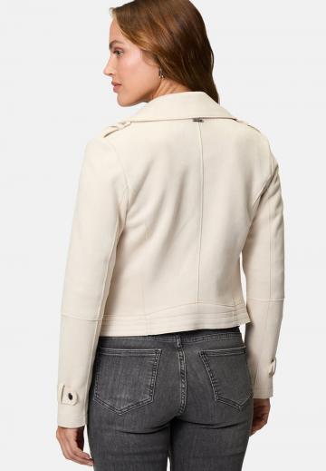 Короткая куртка