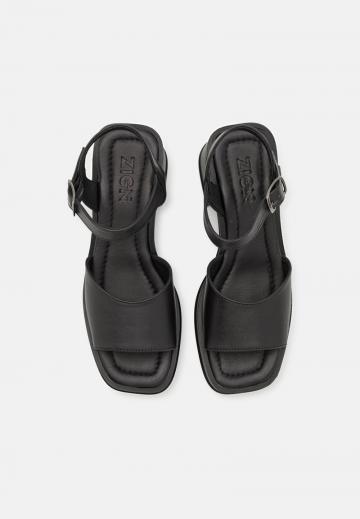 Босоножки на платформе