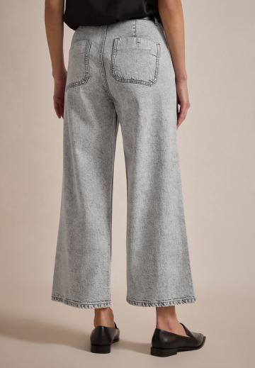 Свободные джинсы