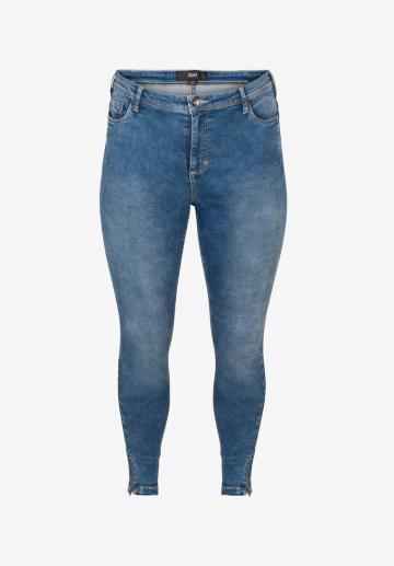 Узкие джинсы