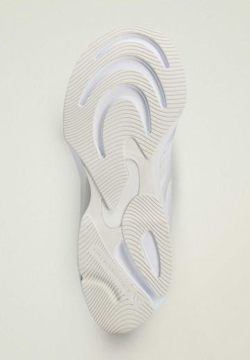 Тренировочные кроссовки