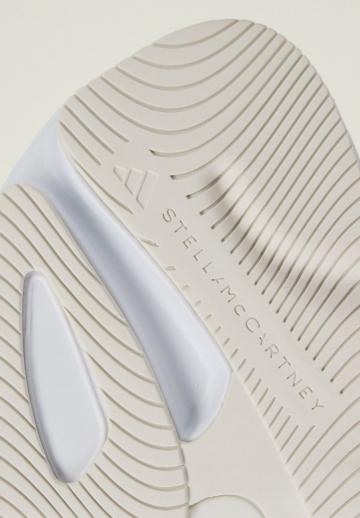 Тренировочные кроссовки