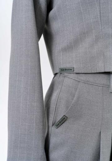 Короткий блейзер