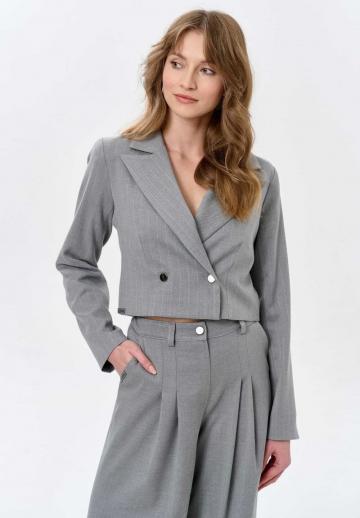 Короткий блейзер