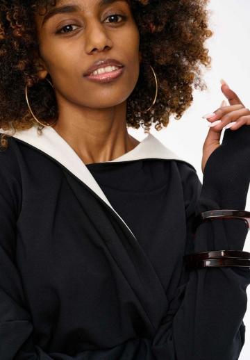 Пуловер с капюшоном