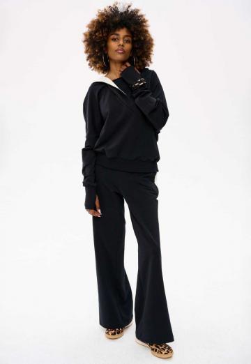 Пуловер с капюшоном