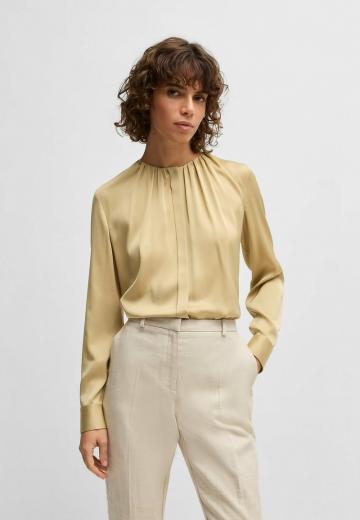 Шелковая блузка