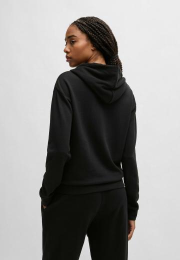 Пуловер с капюшоном