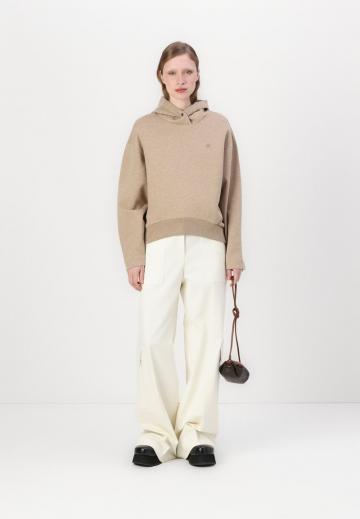 Брюки с накладными карманами