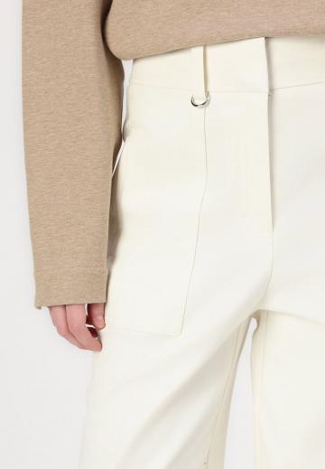 Брюки с накладными карманами