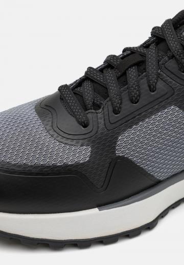 Беговые кроссовки