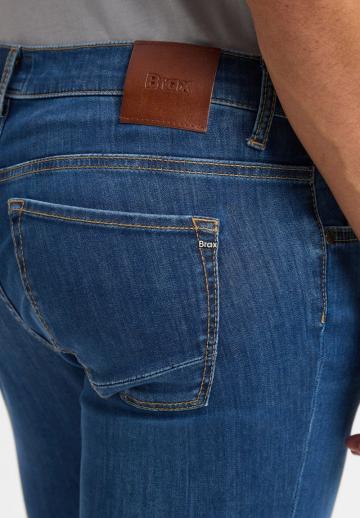 Узкие джинсы