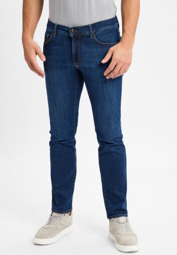 Узкие джинсы